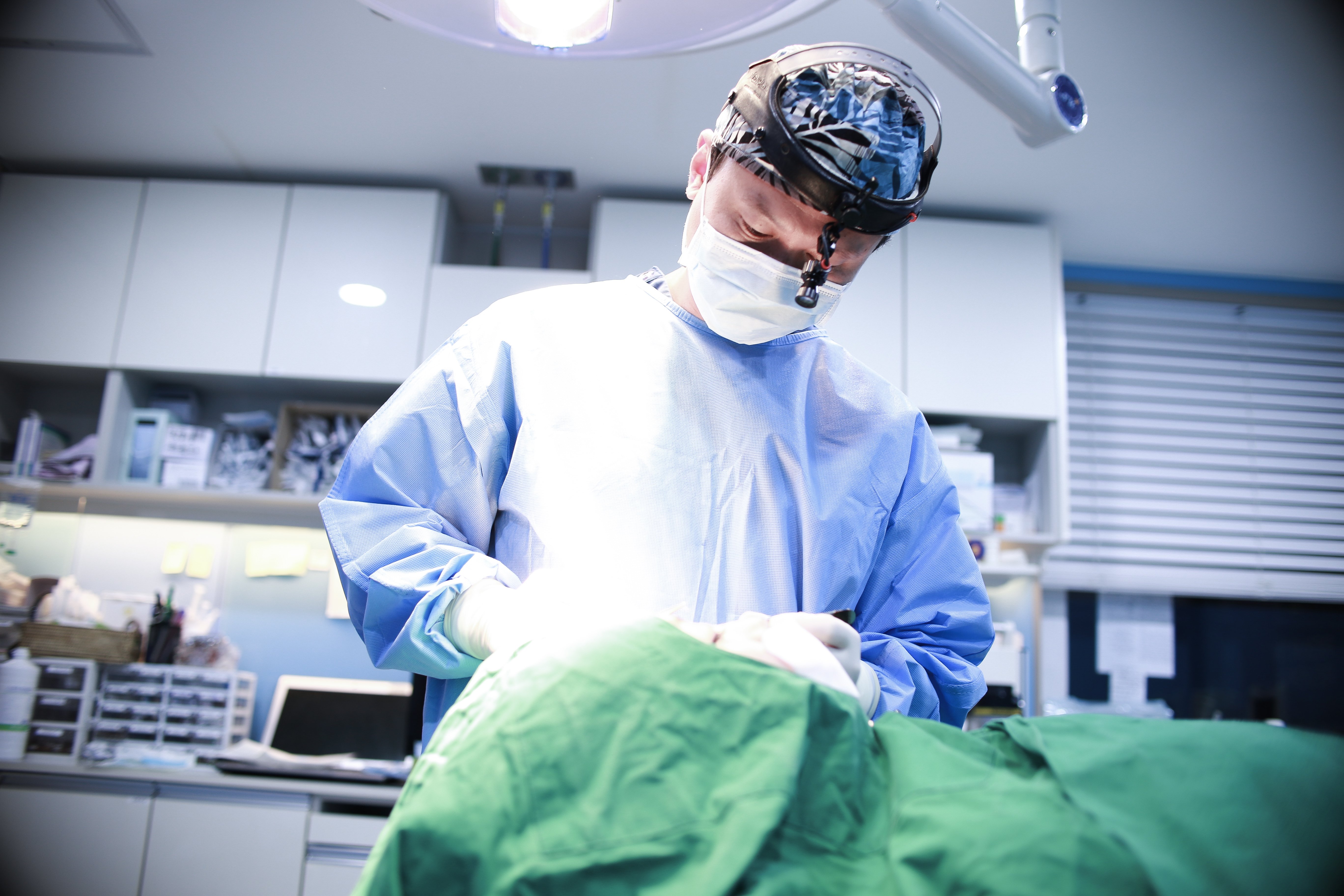 facial contouring surgery clinics in Seoul